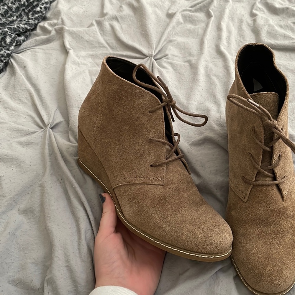 Size 7 suede lace up ankle booties